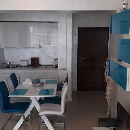 Apartament Apartament Lorance *